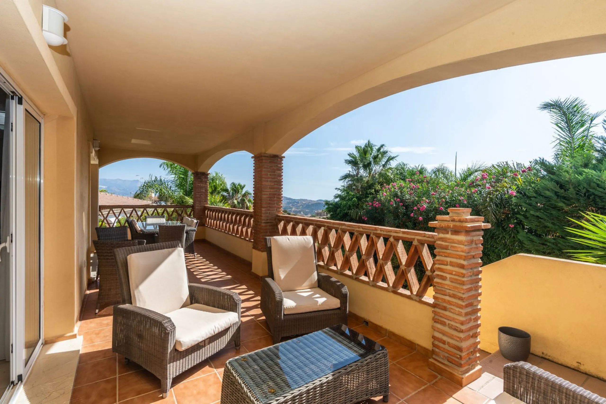 Located in the rolling hills of Mijas Costa, in the upper part of Riviera del Sol, this large villa offers the perfect balance of space, comfort, and convenience for family living. Positioned beside Cala Nova and right next to the exciting new One Bali Vi