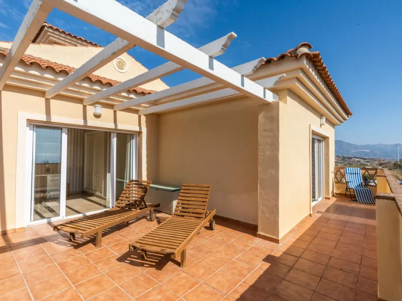 Located in the rolling hills of Mijas Costa, in the upper part of Riviera del Sol, this large villa offers the perfect balance of space, comfort, and convenience for family living. Positioned beside Cala Nova and right next to the exciting new One Bali Vi