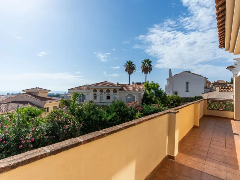 Located in the rolling hills of Mijas Costa, in the upper part of Riviera del Sol, this large villa offers the perfect balance of space, comfort, and convenience for family living. Positioned beside Cala Nova and right next to the exciting new One Bali Vi