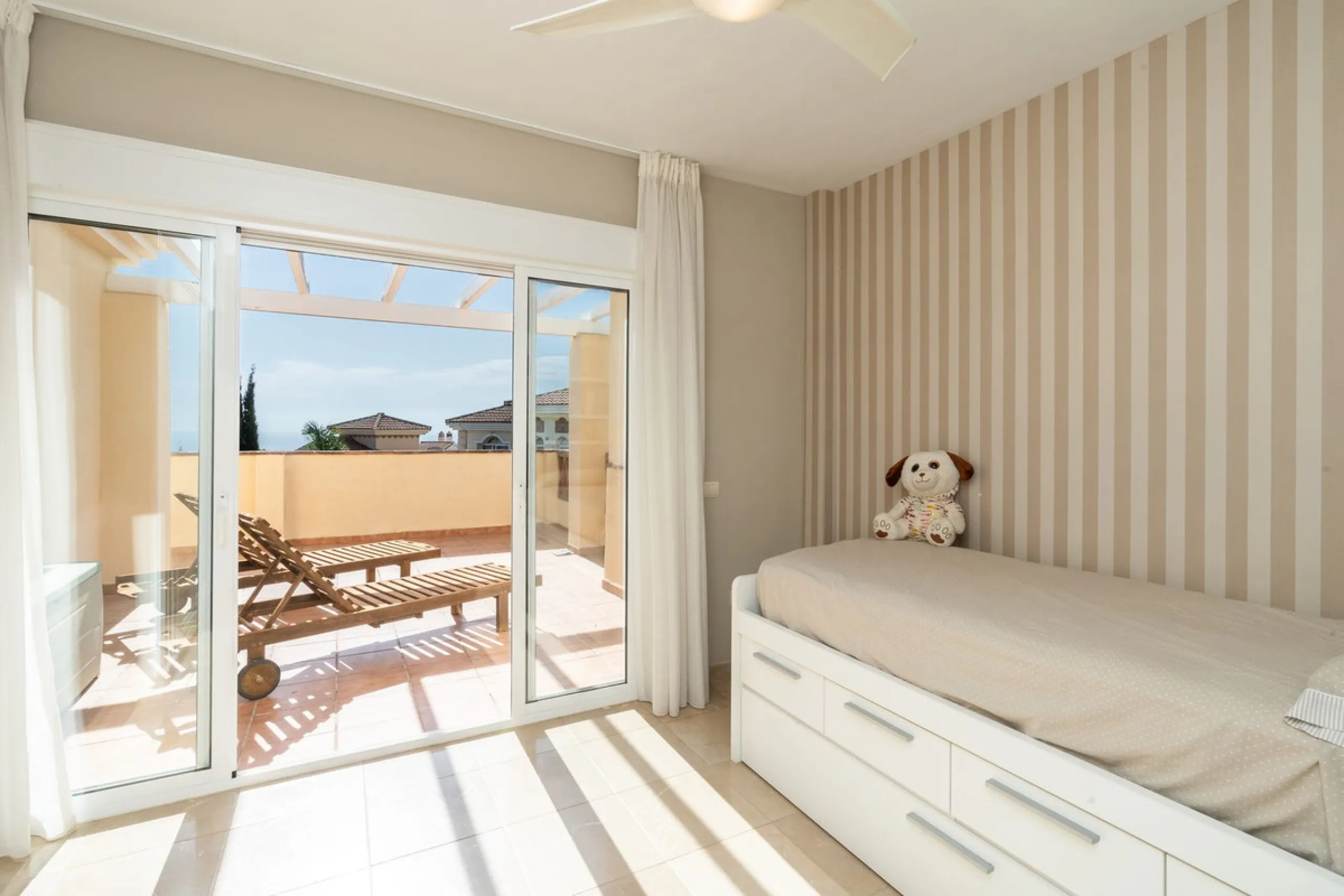 Located in the rolling hills of Mijas Costa, in the upper part of Riviera del Sol, this large villa offers the perfect balance of space, comfort, and convenience for family living. Positioned beside Cala Nova and right next to the exciting new One Bali Vi
