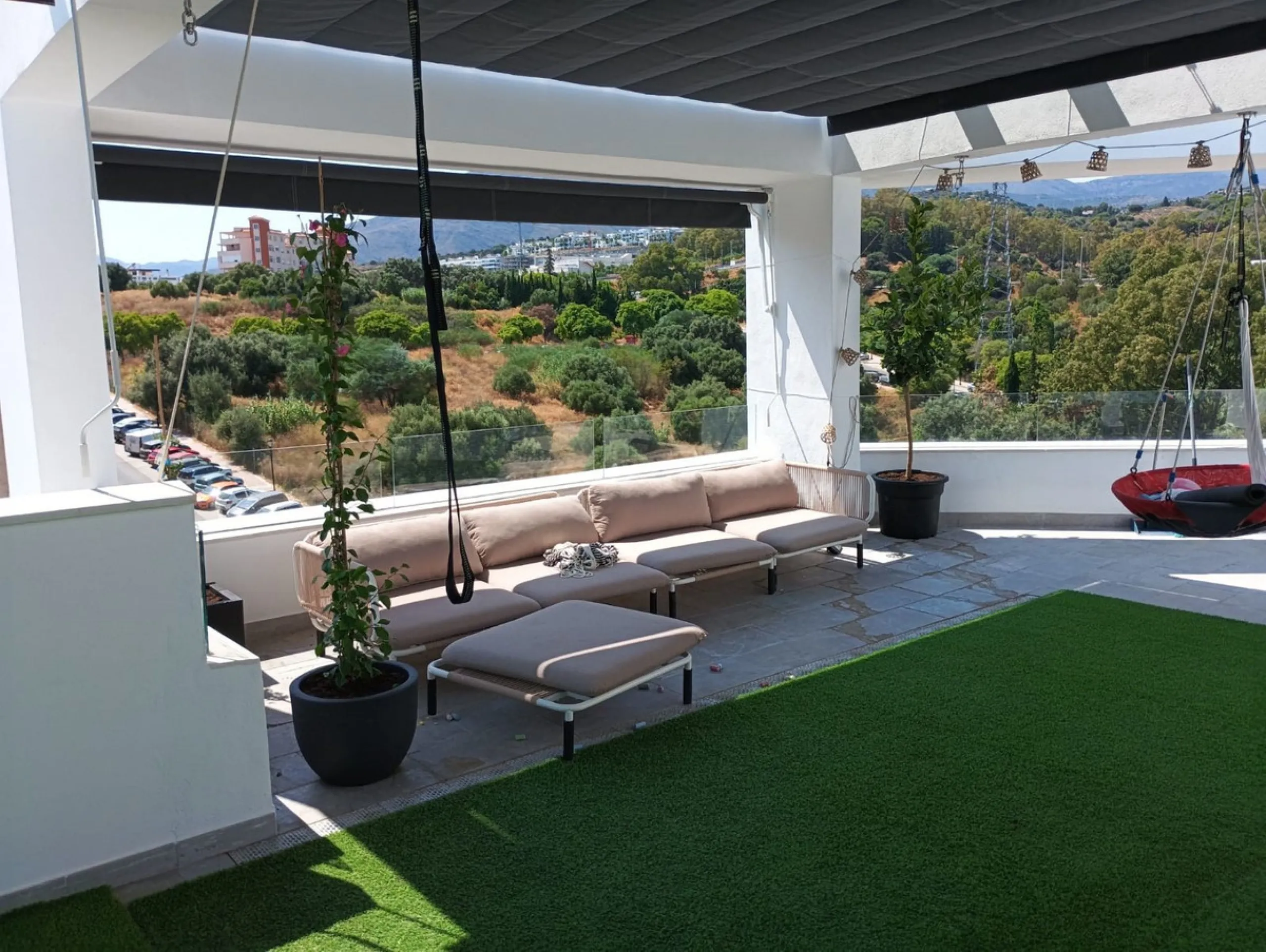 Attractive 4-Bedroom Duplex Penthouse in Estepona City – Stunning Sea and Mountain Views with Luxury Amenities!