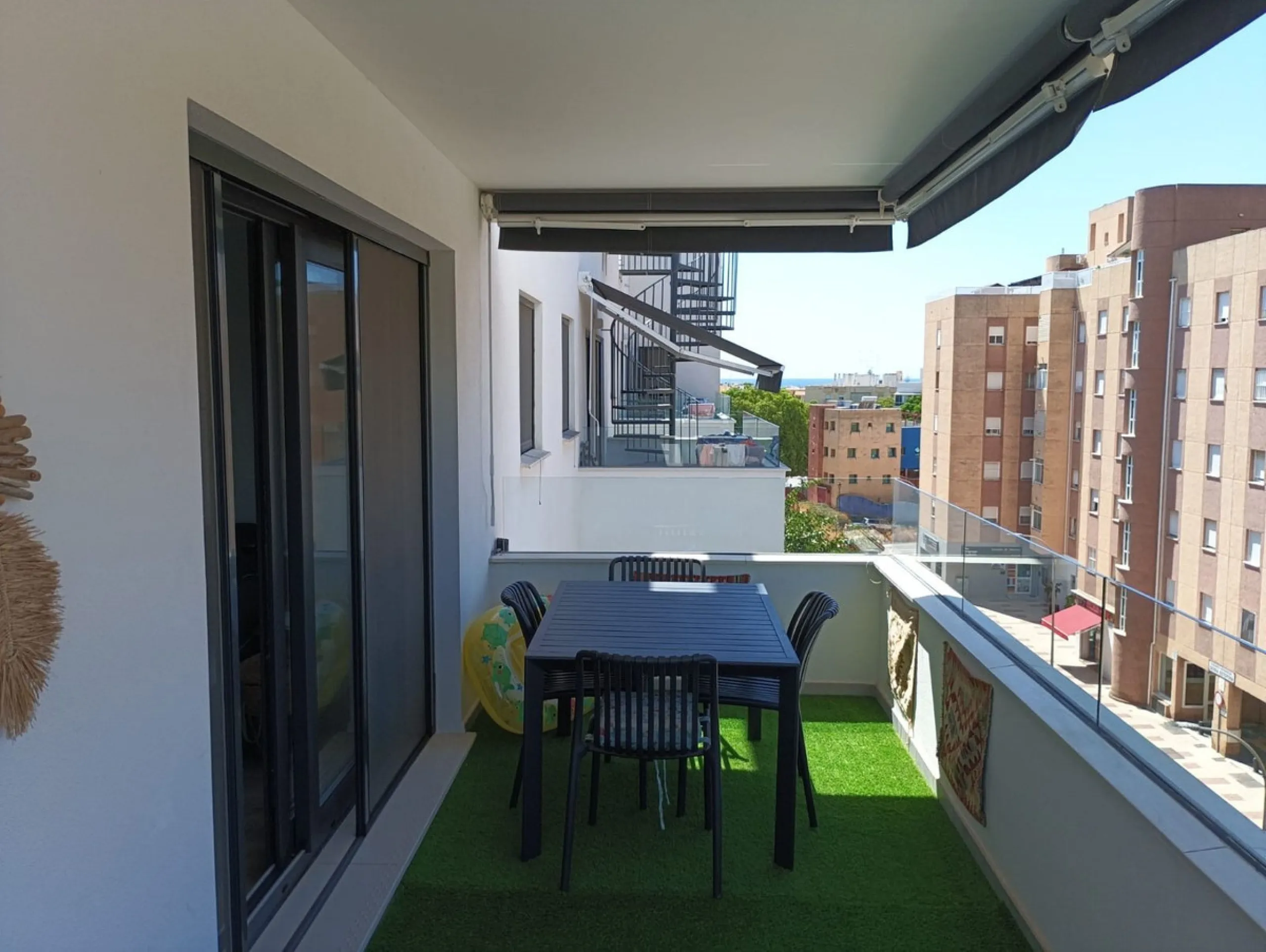 Attractive 4-Bedroom Duplex Penthouse in Estepona City – Stunning Sea and Mountain Views with Luxury Amenities!