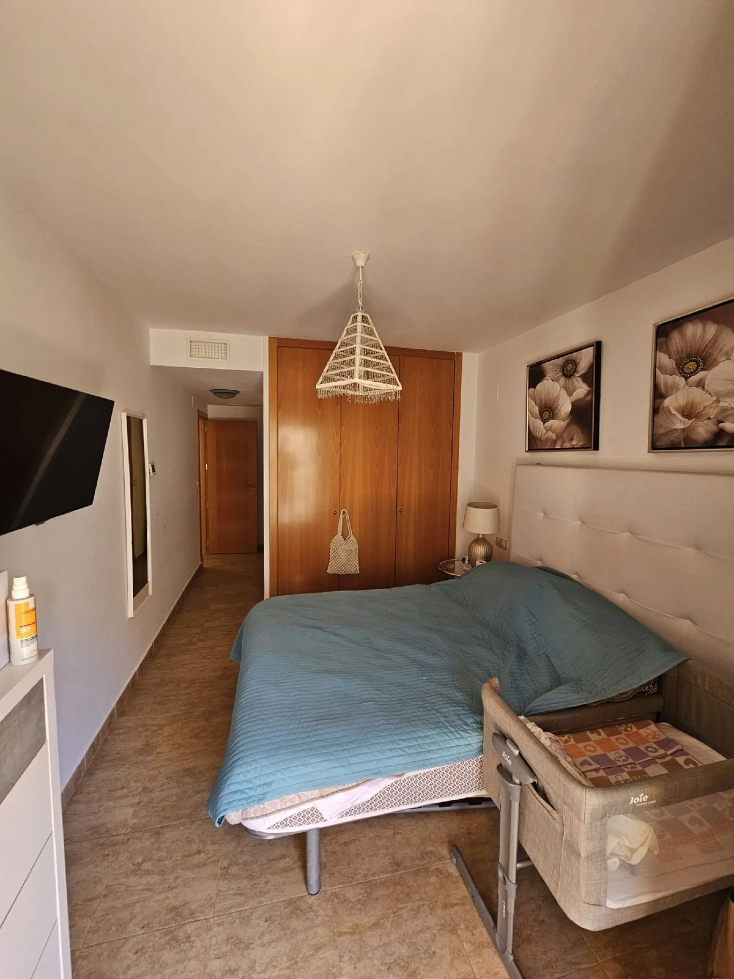 Bright Top-Floor Apartment in the Heart of Modern Estepona – Fully Furnished with Terrace and AC!