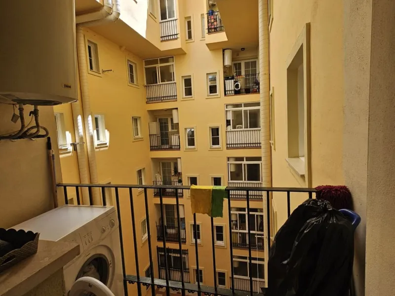 Bright Top-Floor Apartment in the Heart of Modern Estepona – Fully Furnished with Terrace and AC!