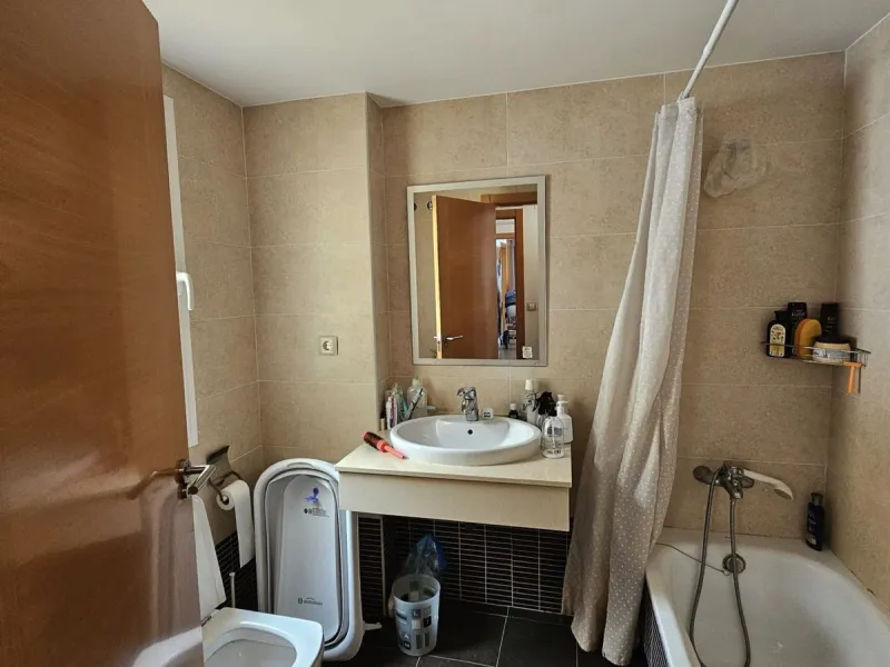 Bright Top-Floor Apartment in the Heart of Modern Estepona – Fully Furnished with Terrace and AC!