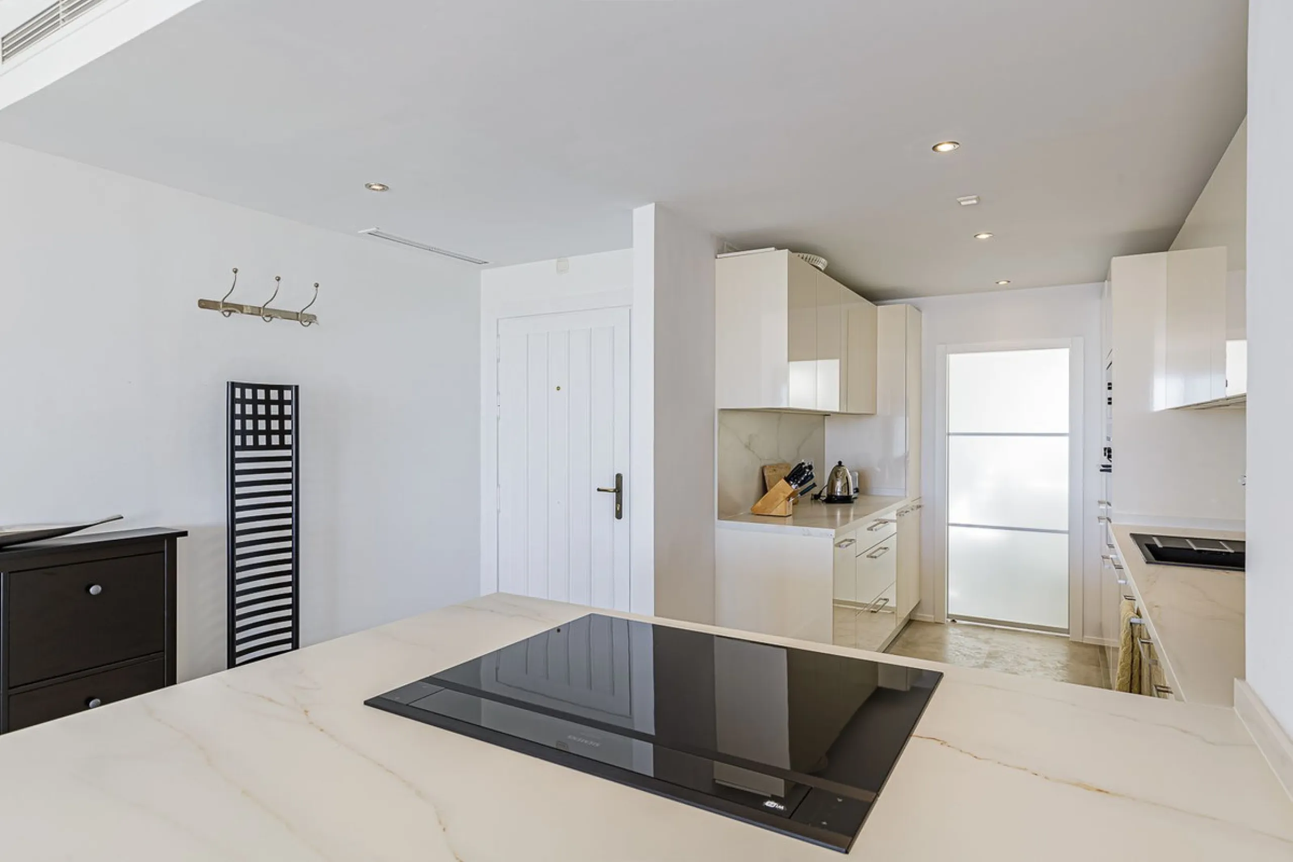 A fantastic penthouse duplex apartment with stunning views over the ocean, mountains and beautiful surroundings of Nueva Andalucia.