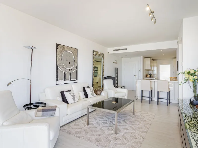 A fantastic penthouse duplex apartment with stunning views over the ocean, mountains and beautiful surroundings of Nueva Andalucia.
