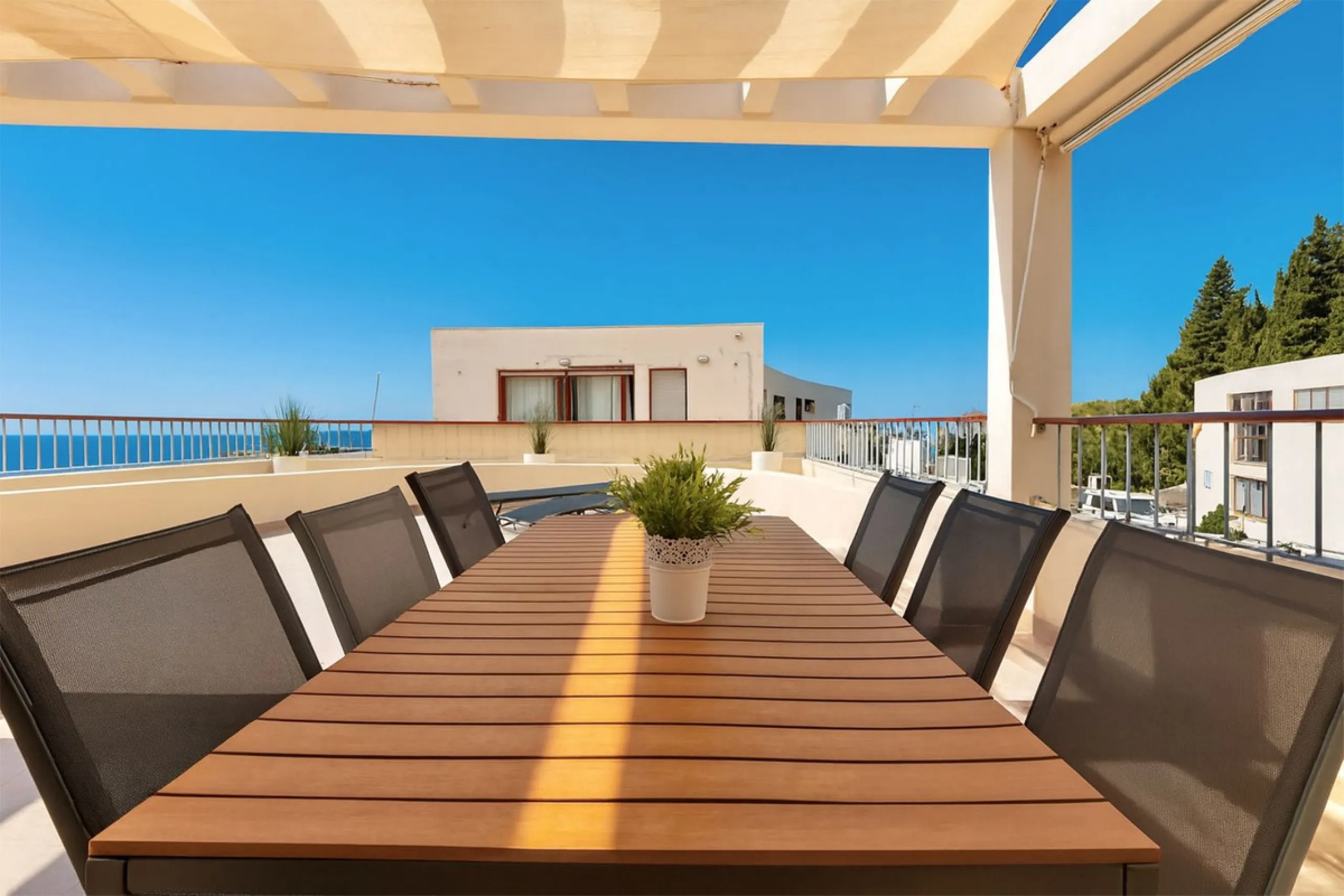 Apartment - Penthouse в продаже в Marbella, Málaga. В доме 3 спален и 3 ванных комнат. Площадь дома 186 м². Площадь участка 43 м²