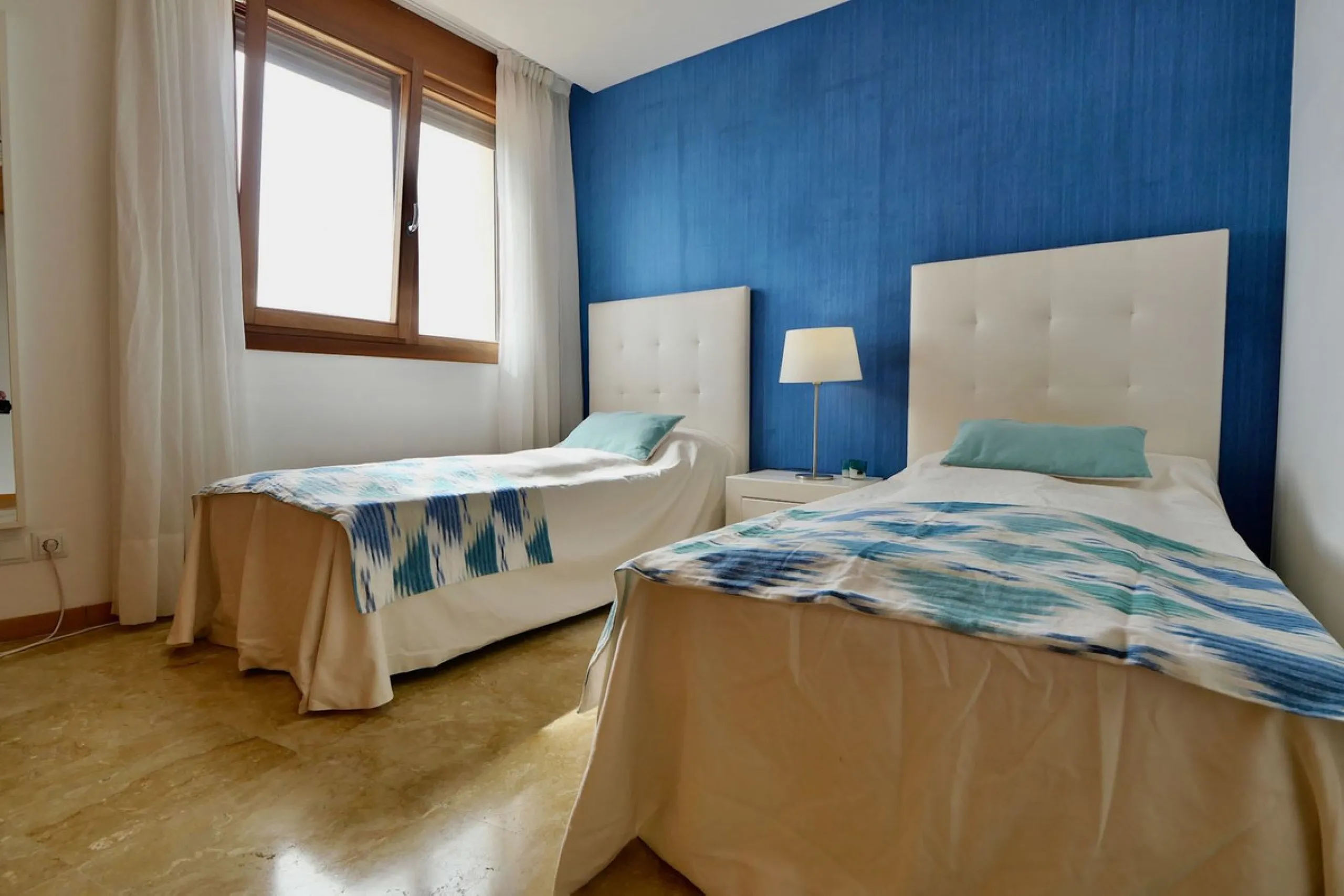 Apartment - Penthouse в продаже в Marbella, Málaga. В доме 3 спален и 3 ванных комнат. Площадь дома 186 м². Площадь участка 43 м²