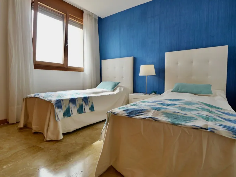 Apartment - Penthouse в продаже в Marbella, Málaga. В доме 3 спален и 3 ванных комнат. Площадь дома 186 м². Площадь участка 43 м²