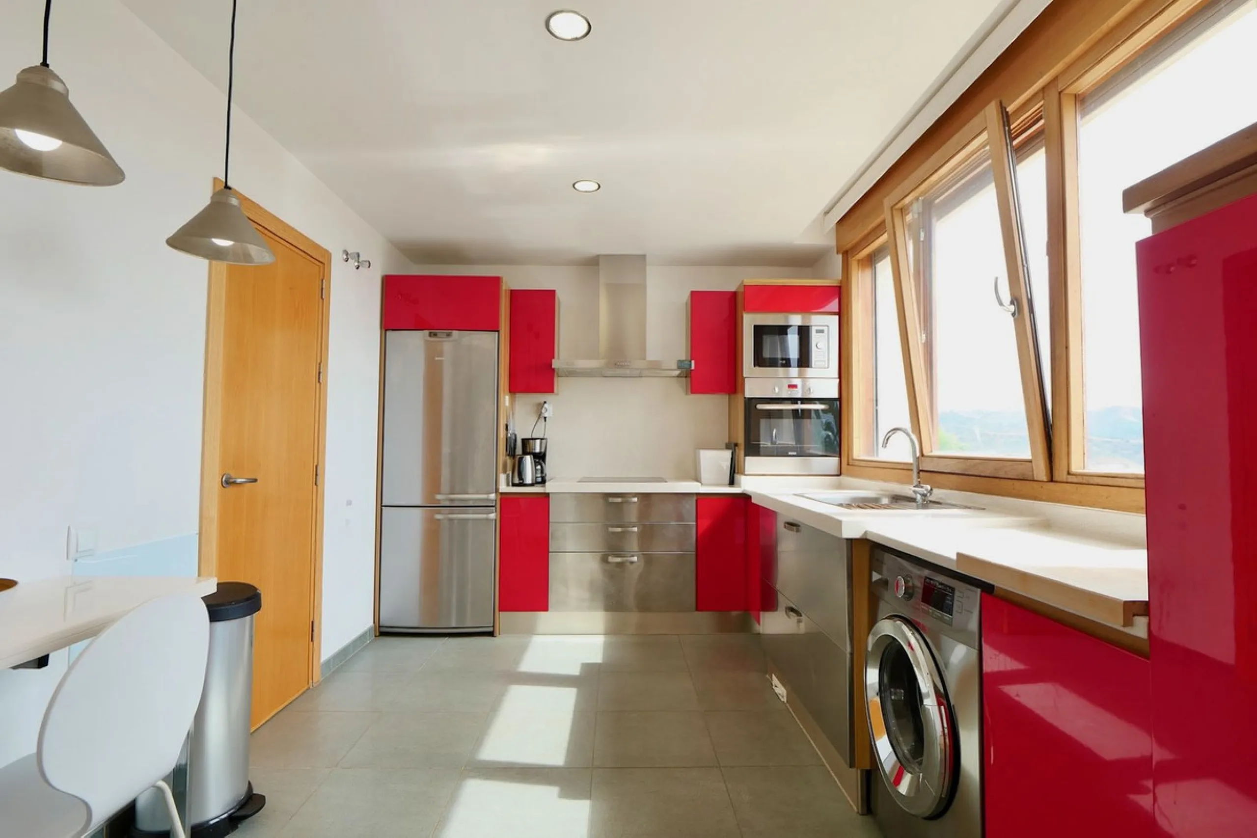 Apartment - Penthouse в продаже в Marbella, Málaga. В доме 3 спален и 3 ванных комнат. Площадь дома 186 м². Площадь участка 43 м²