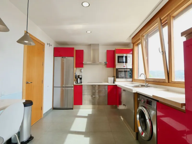 Apartment - Penthouse в продаже в Marbella, Málaga. В доме 3 спален и 3 ванных комнат. Площадь дома 186 м². Площадь участка 43 м²