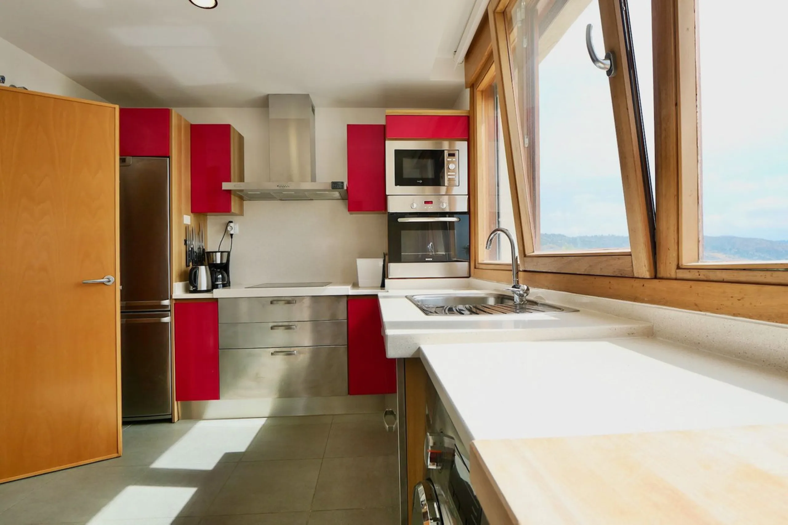 Apartment - Penthouse в продаже в Marbella, Málaga. В доме 3 спален и 3 ванных комнат. Площадь дома 186 м². Площадь участка 43 м²