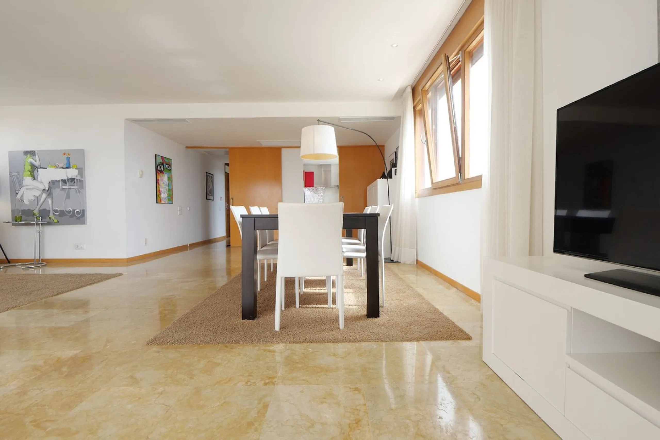Apartment - Penthouse в продаже в Marbella, Málaga. В доме 3 спален и 3 ванных комнат. Площадь дома 186 м². Площадь участка 43 м²