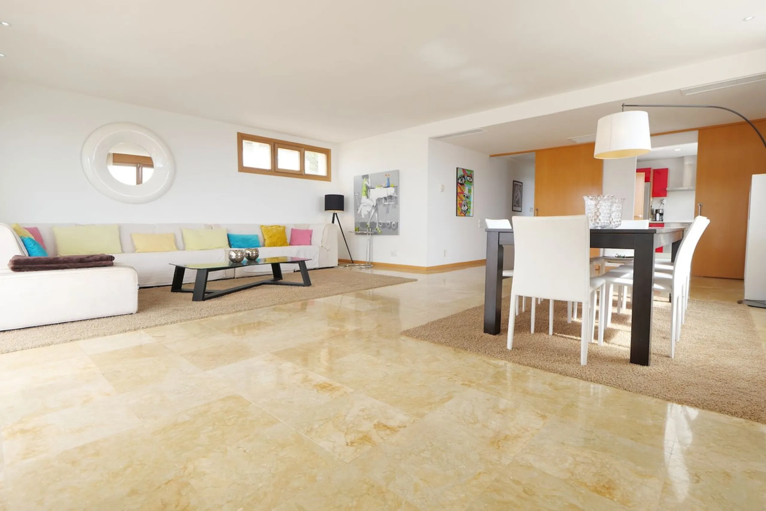 Apartment - Penthouse в продаже в Marbella, Málaga. В доме 3 спален и 3 ванных комнат. Площадь дома 186 м². Площадь участка 43 м²