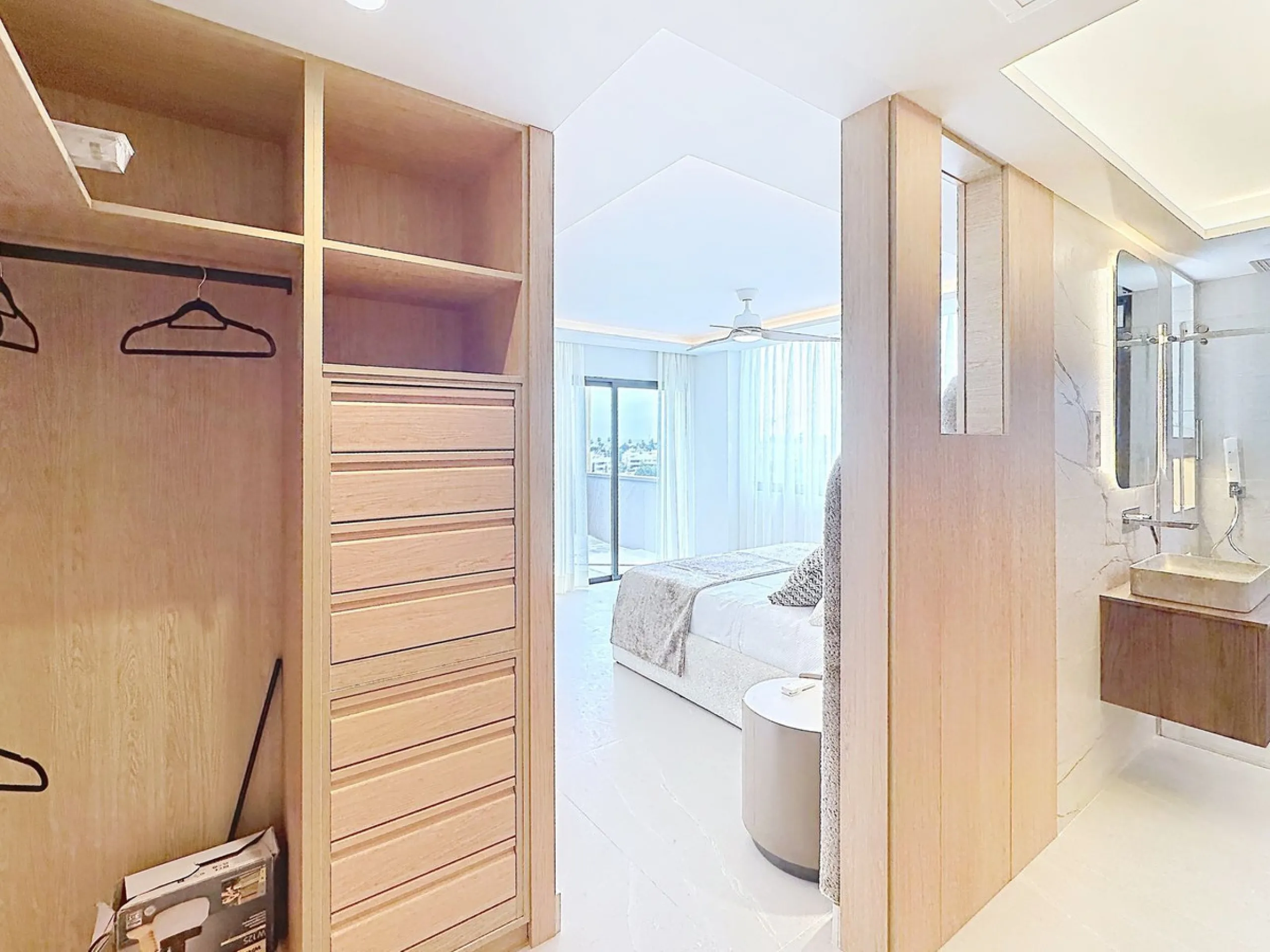 Imagine waking up each morning to soft Mediterranean light streaming through the windows, the calm of a beautifully maintained community, and the sea breeze accompanying your first coffee of the day. All of this from a spacious glass-enclosed terrace with