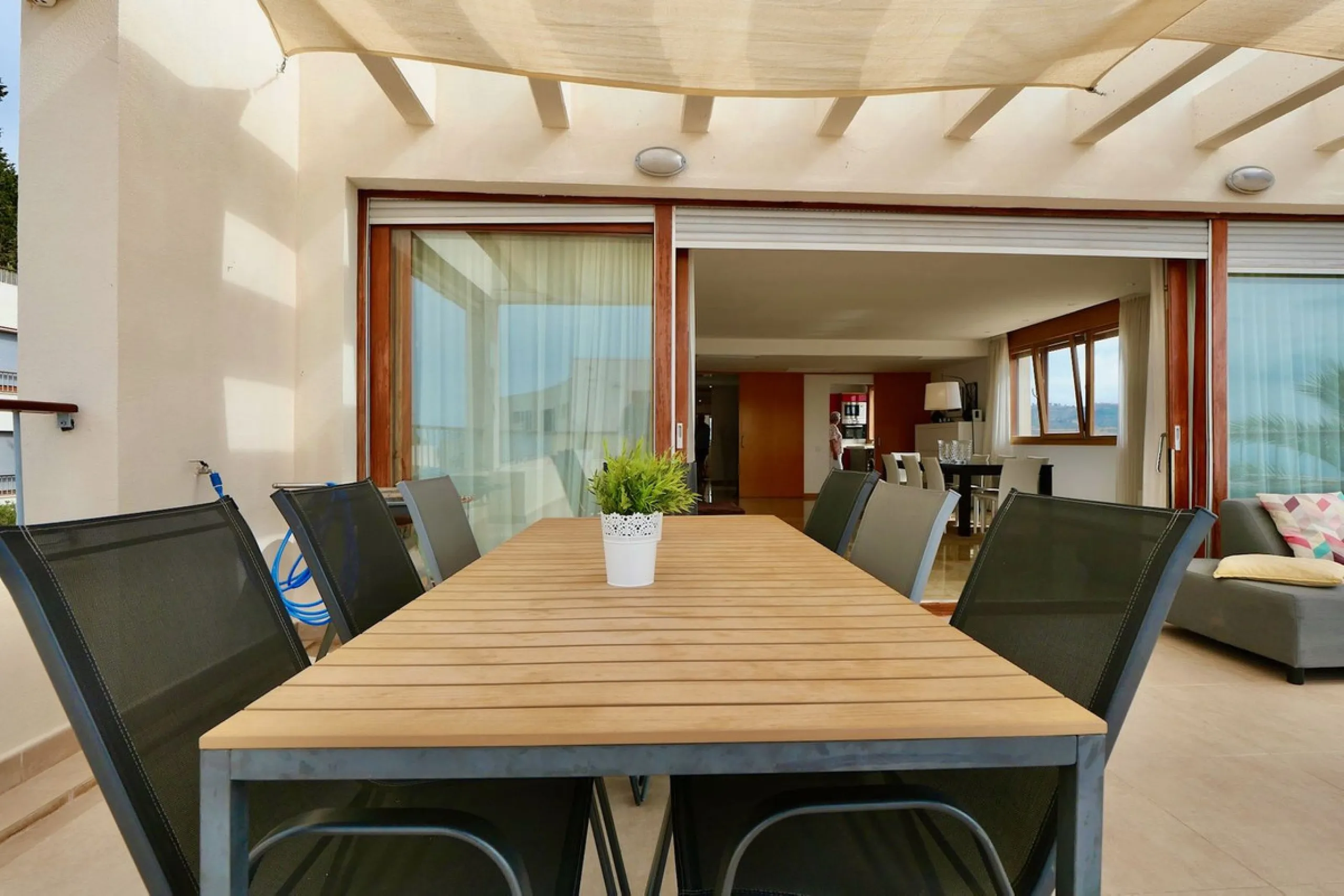 Apartment - Penthouse в продаже в Marbella, Málaga. В доме 3 спален и 3 ванных комнат. Площадь дома 186 м². Площадь участка 43 м²