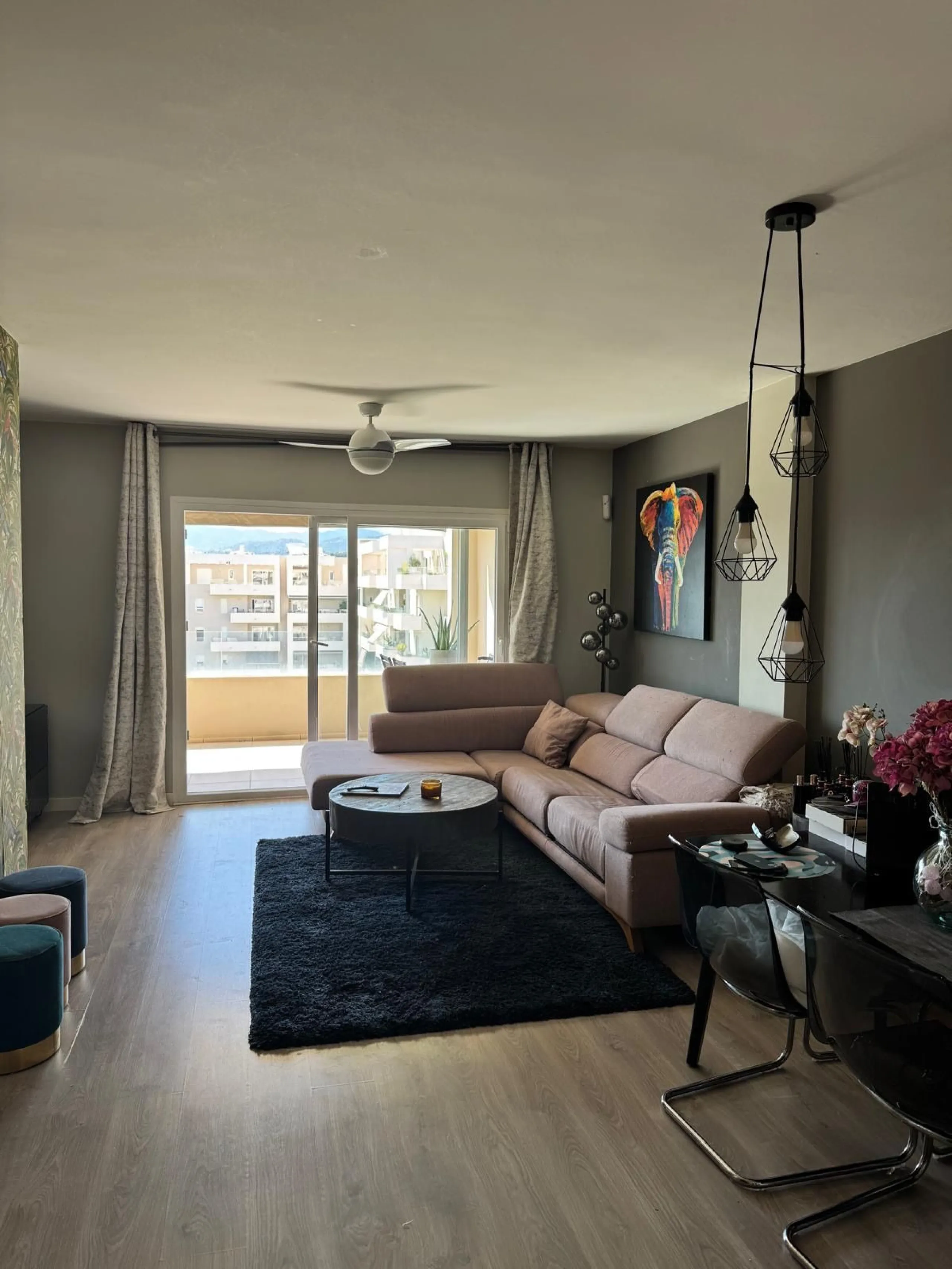 Beautiful apartment For Sale in Albatros! with amazing sea views!
