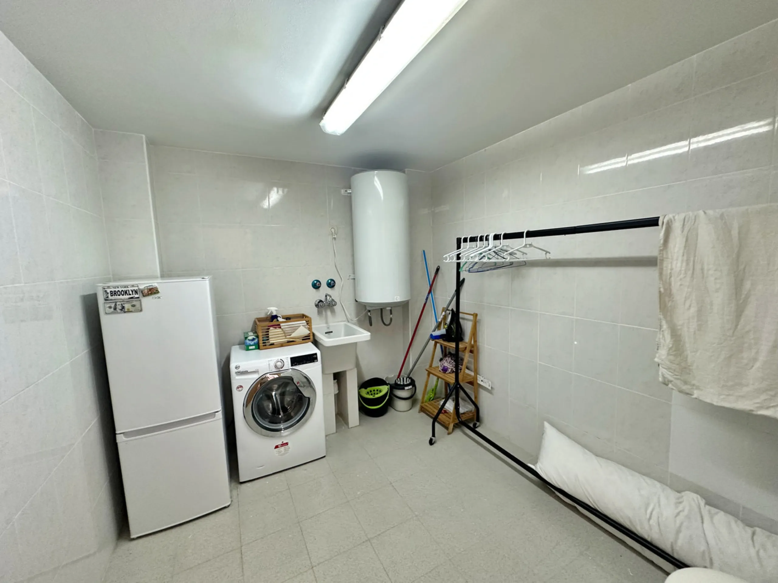 House - Semi-Detached House в продаже в Benahavís, Málaga. В доме 3 спален и 3 ванных комнат. Площадь дома 191 м²