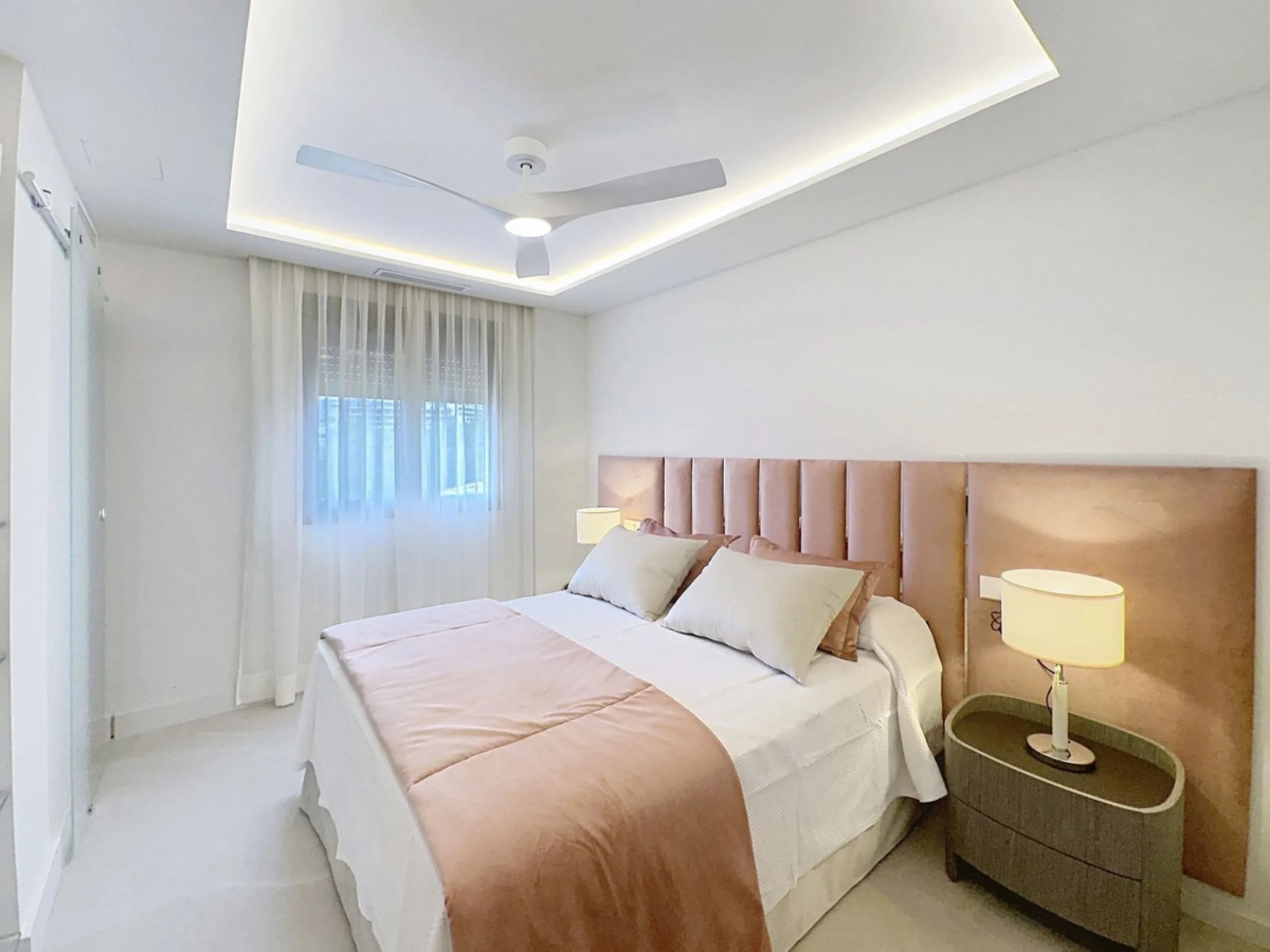Imagine waking up each morning to soft Mediterranean light streaming through the windows, the calm of a beautifully maintained community, and the sea breeze accompanying your first coffee of the day. All of this from a spacious glass-enclosed terrace with