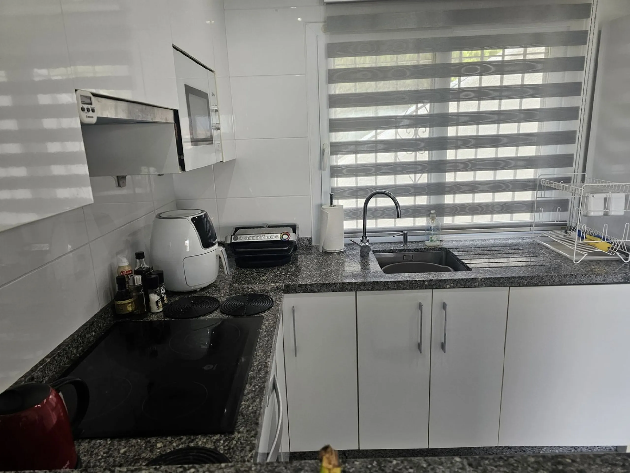 Ground floor garden apartment. Located on Calle Sirius in Riviera (lower part).