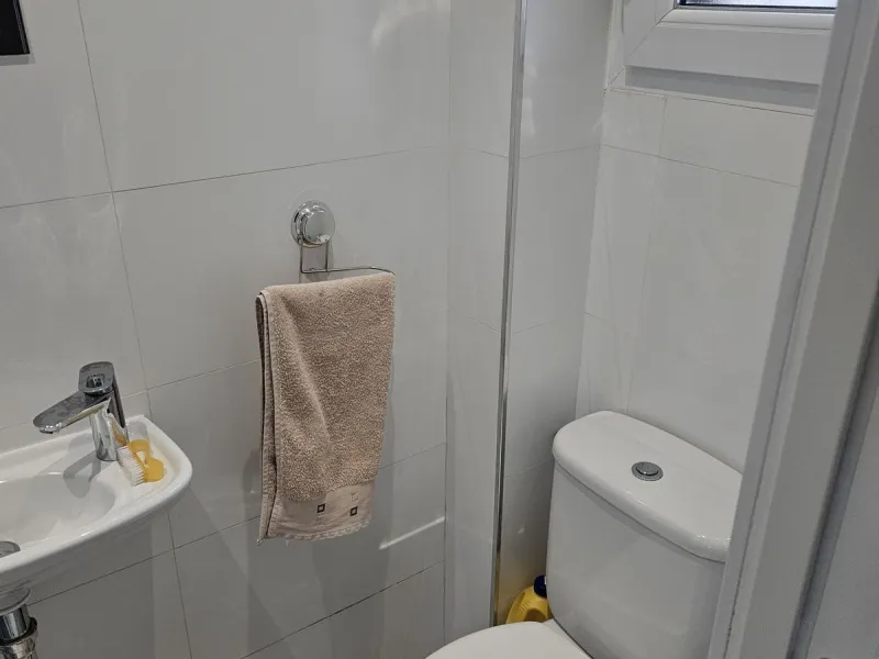 Ground floor garden apartment. Located on Calle Sirius in Riviera (lower part).