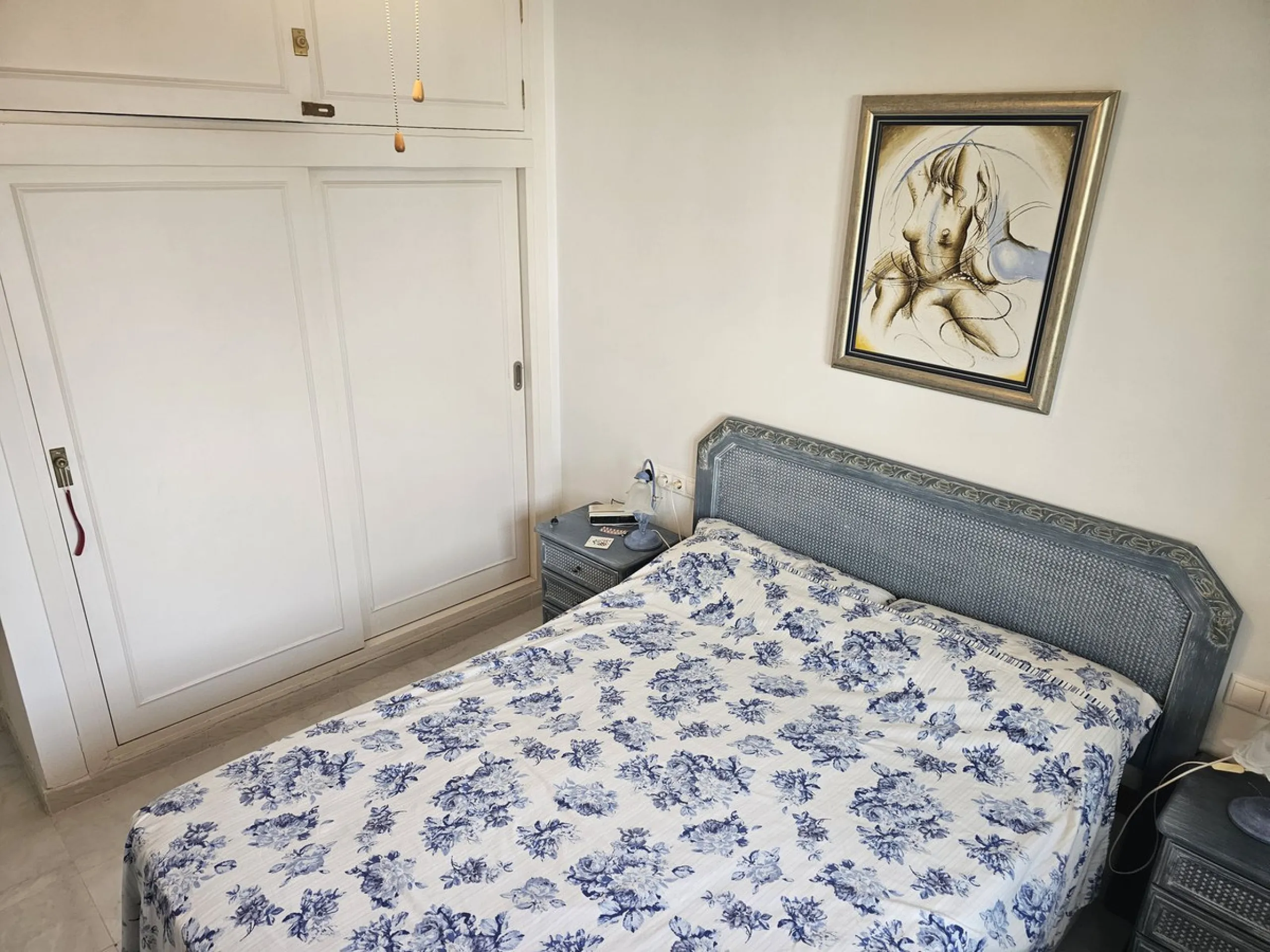 Ground floor garden apartment. Located on Calle Sirius in Riviera (lower part).