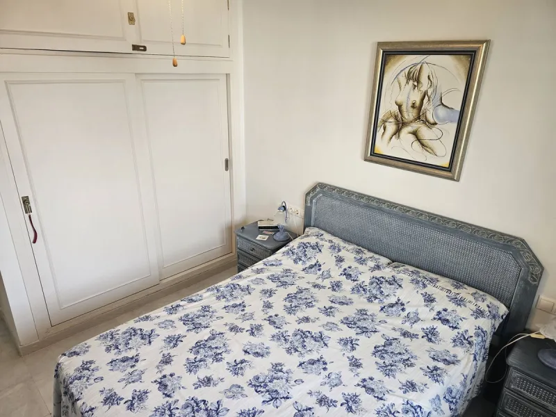 Ground floor garden apartment. Located on Calle Sirius in Riviera (lower part).