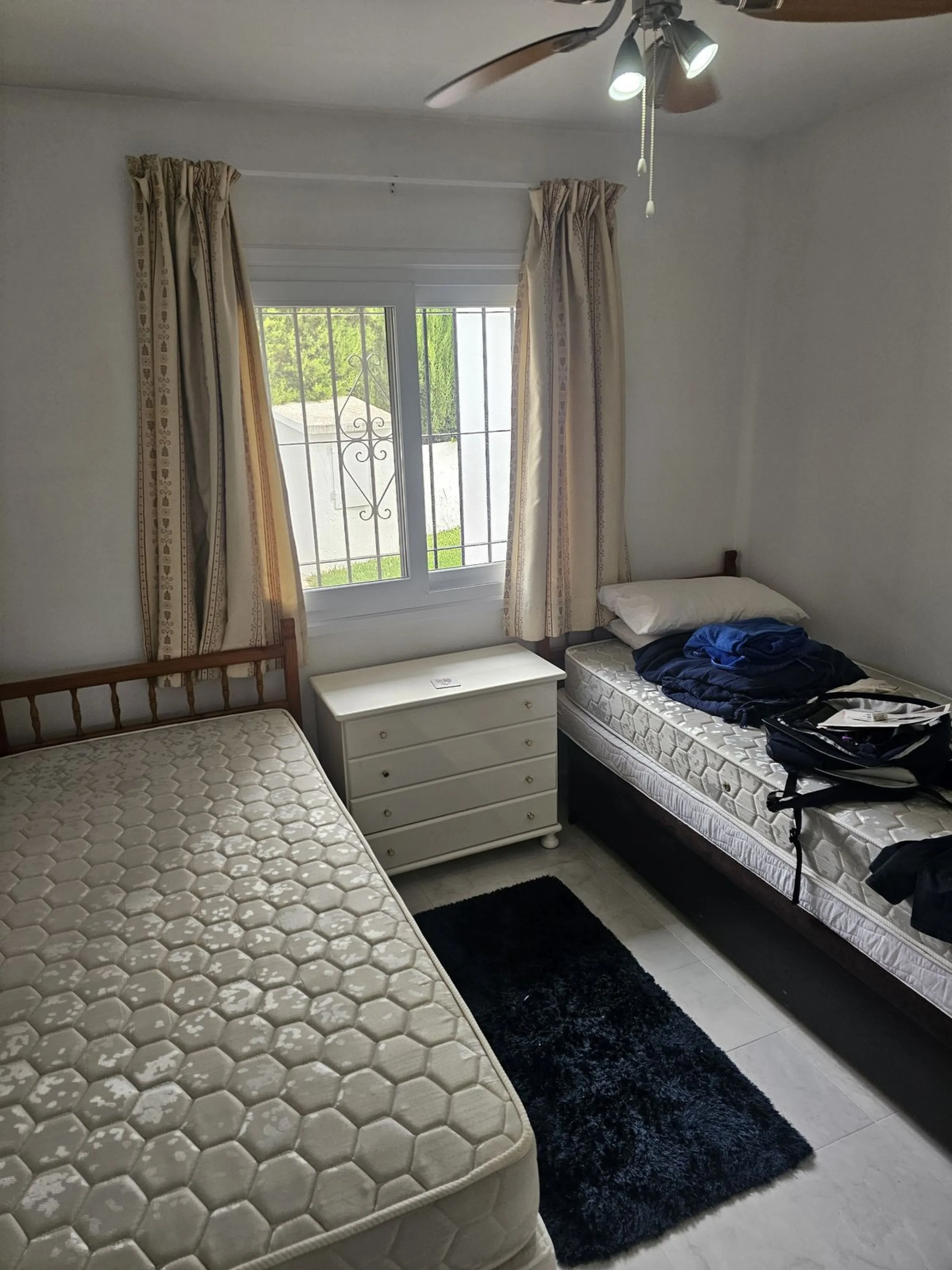 Ground floor garden apartment. Located on Calle Sirius in Riviera (lower part).