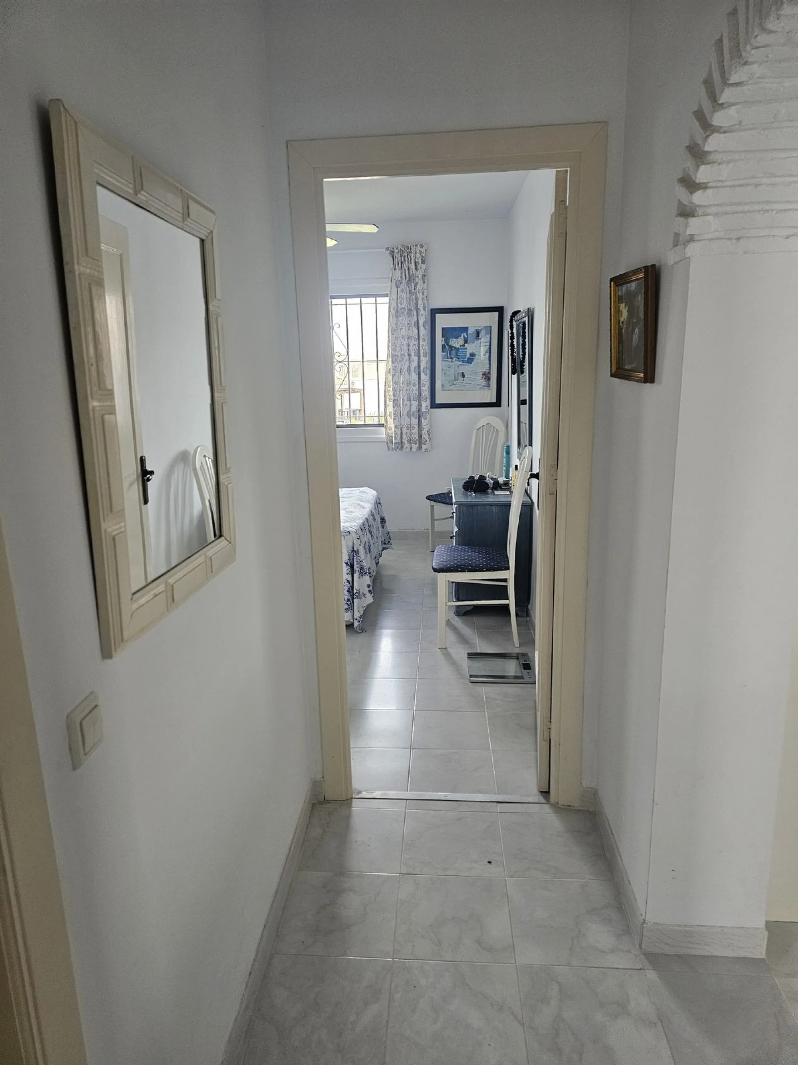 Ground floor garden apartment. Located on Calle Sirius in Riviera (lower part).