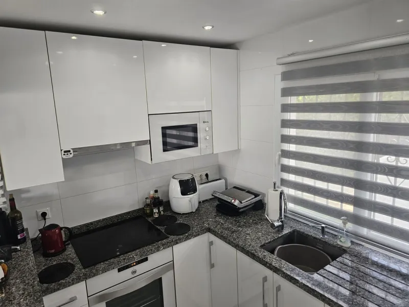 Ground floor garden apartment. Located on Calle Sirius in Riviera (lower part).