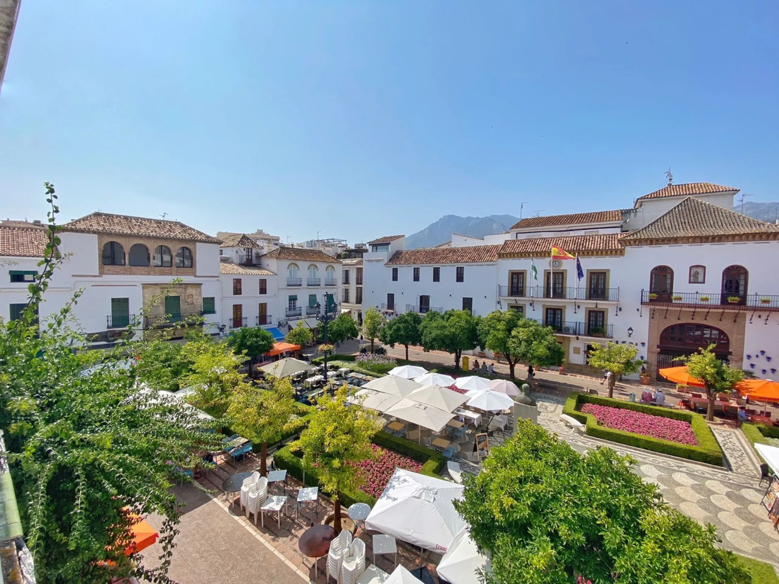 An iconic building in Marbella's old town, located in the heart of Plaza de los Naranjos.
