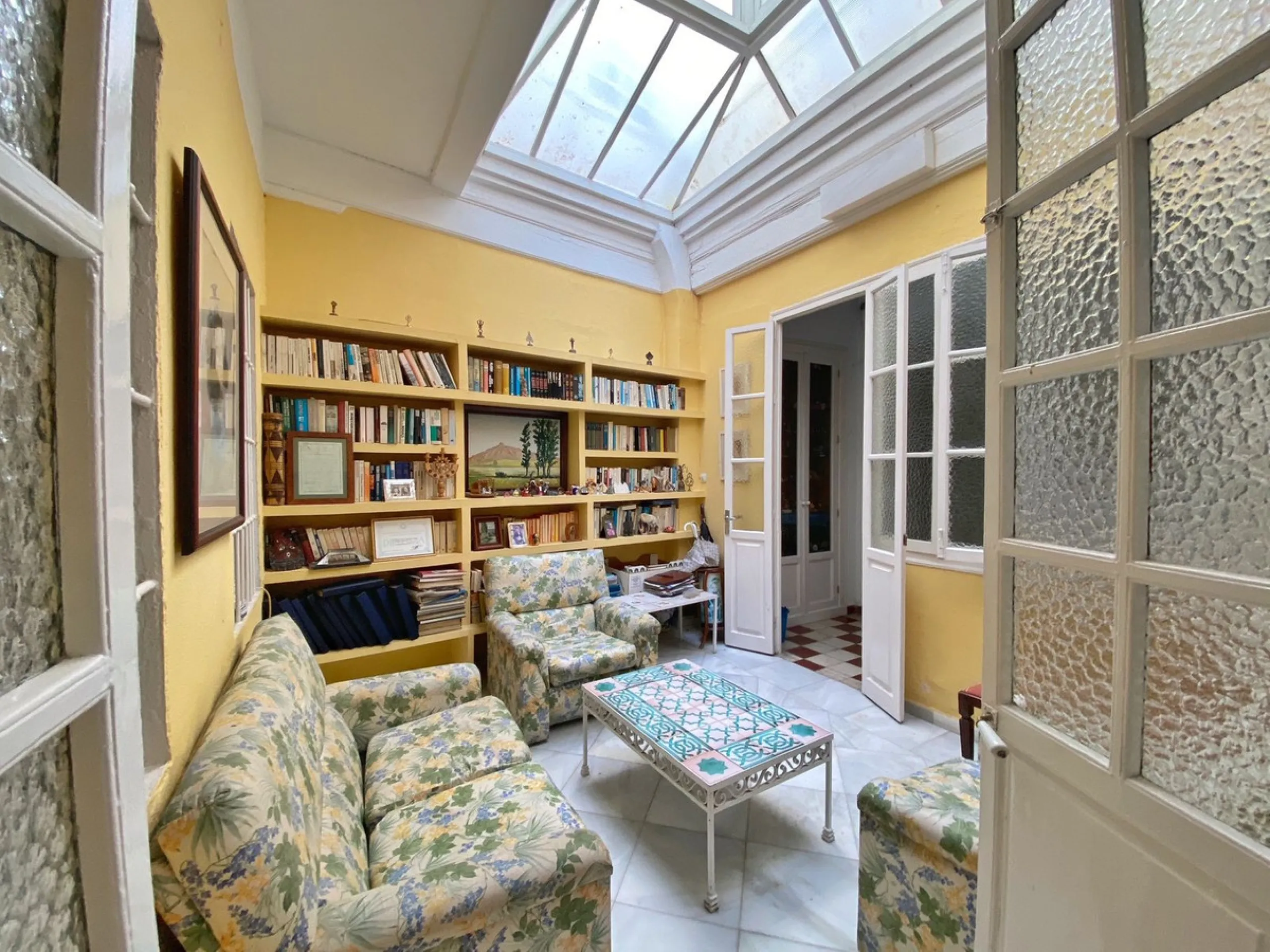 An iconic building in Marbella's old town, located in the heart of Plaza de los Naranjos.