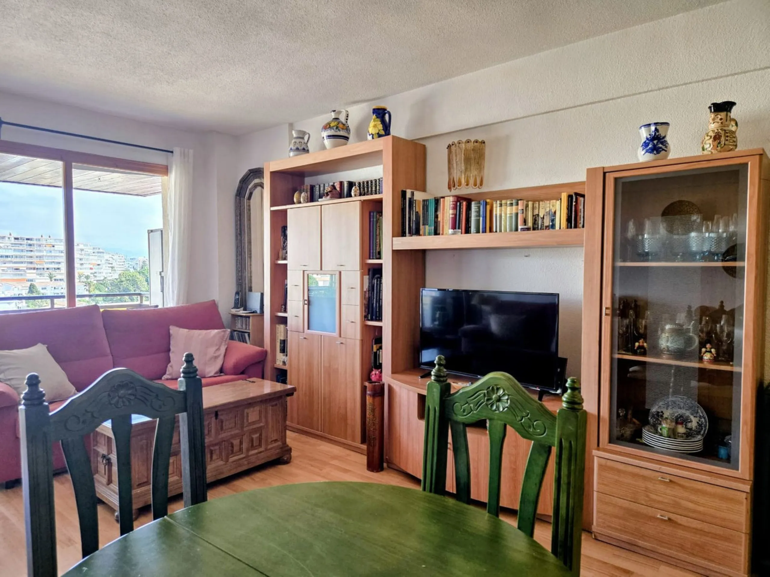 Bright One-Bed Apartment with Terrace in Edificio Libra, Montemar/La Carihuela
