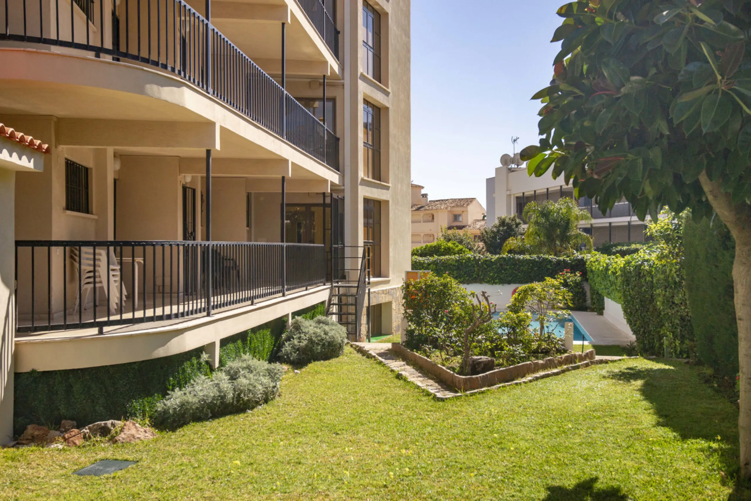 Bright One-Bed Apartment with Terrace in Edificio Libra, Montemar/La Carihuela