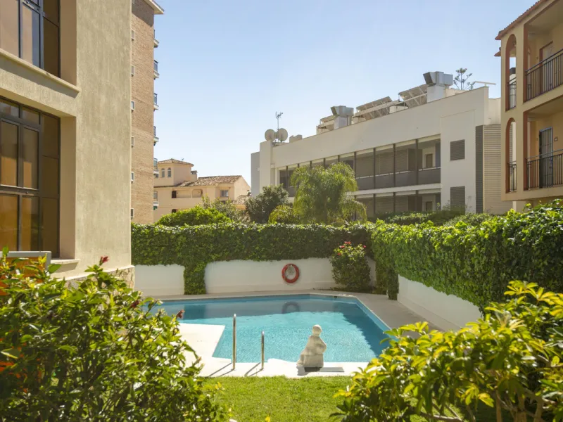 Bright One-Bed Apartment with Terrace in Edificio Libra, Montemar/La Carihuela