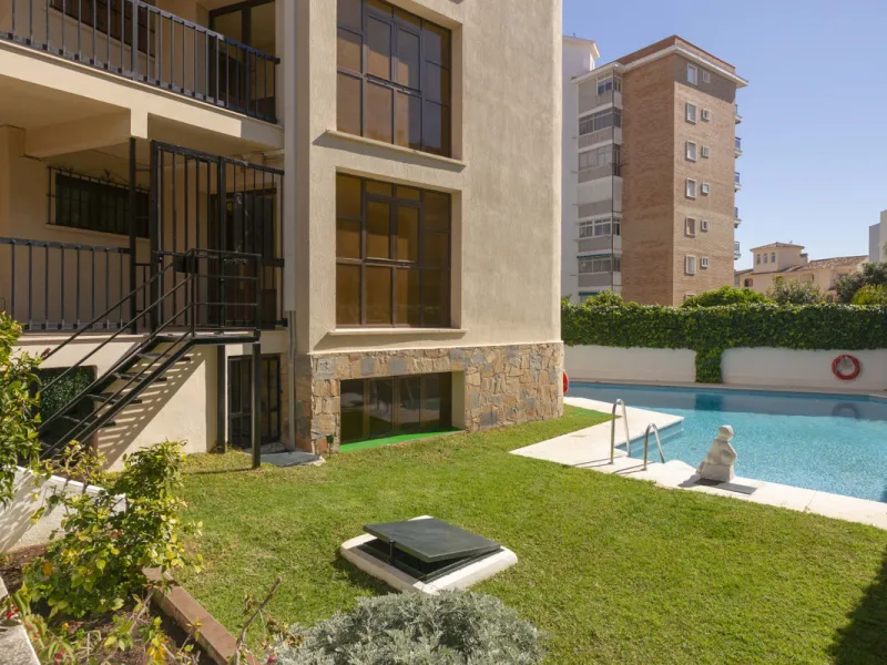 Bright One-Bed Apartment with Terrace in Edificio Libra, Montemar/La Carihuela