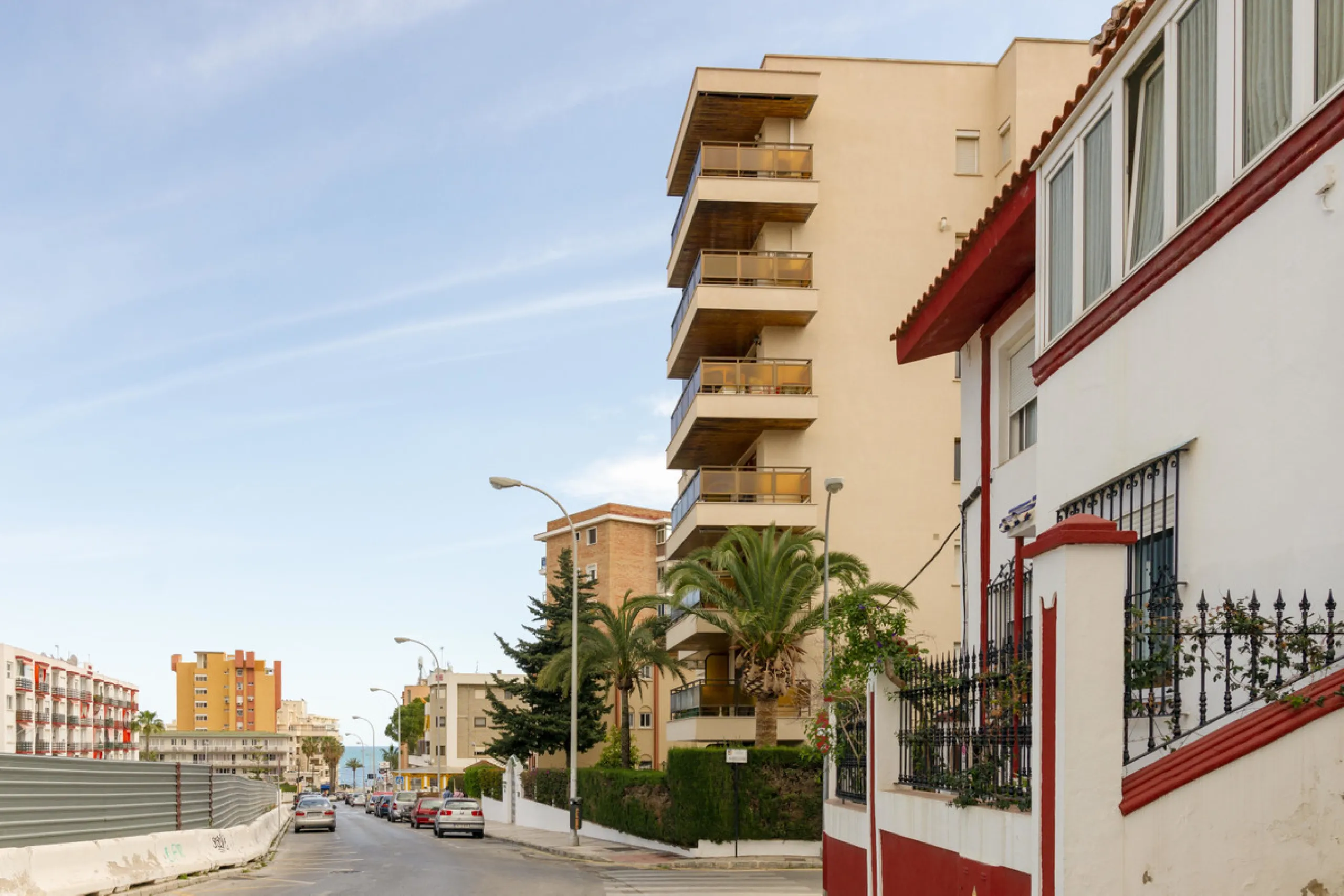 Bright One-Bed Apartment with Terrace in Edificio Libra, Montemar/La Carihuela