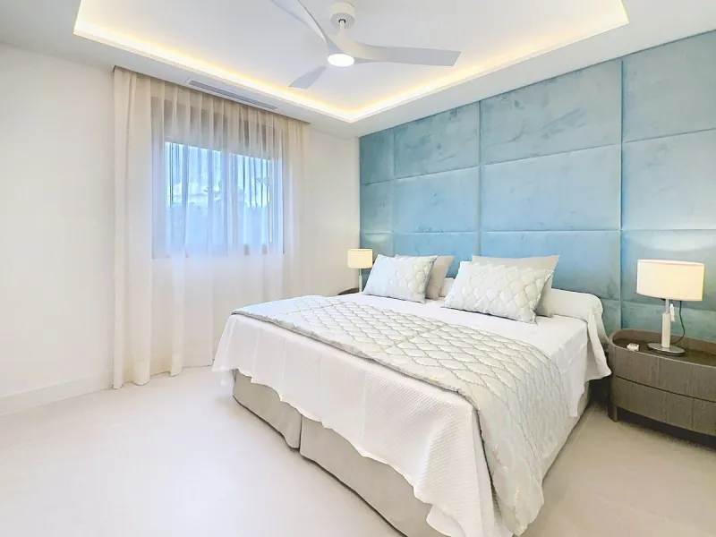 Imagine waking up each morning to soft Mediterranean light streaming through the windows, the calm of a beautifully maintained community, and the sea breeze accompanying your first coffee of the day. All of this from a spacious glass-enclosed terrace with