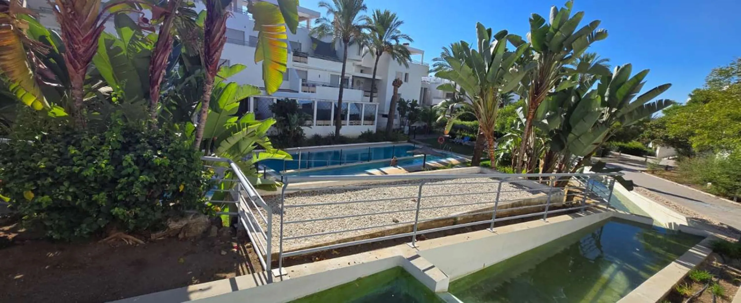 Apartment - Middle Floor Apartment в продаже в Mijas, Málaga. В доме 1 спален и 1 ванных комнат. Площадь дома 120 м²