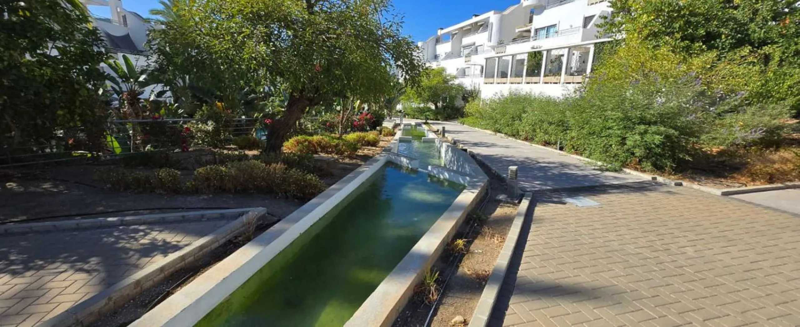 Apartment - Middle Floor Apartment в продаже в Mijas, Málaga. В доме 1 спален и 1 ванных комнат. Площадь дома 120 м²