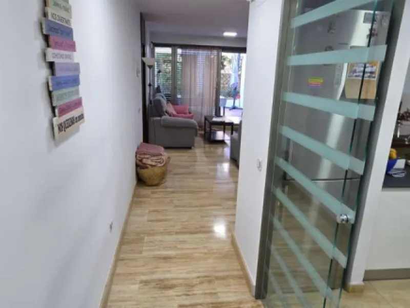 Apartment - Middle Floor Apartment в продаже в Mijas, Málaga. В доме 1 спален и 1 ванных комнат. Площадь дома 120 м²