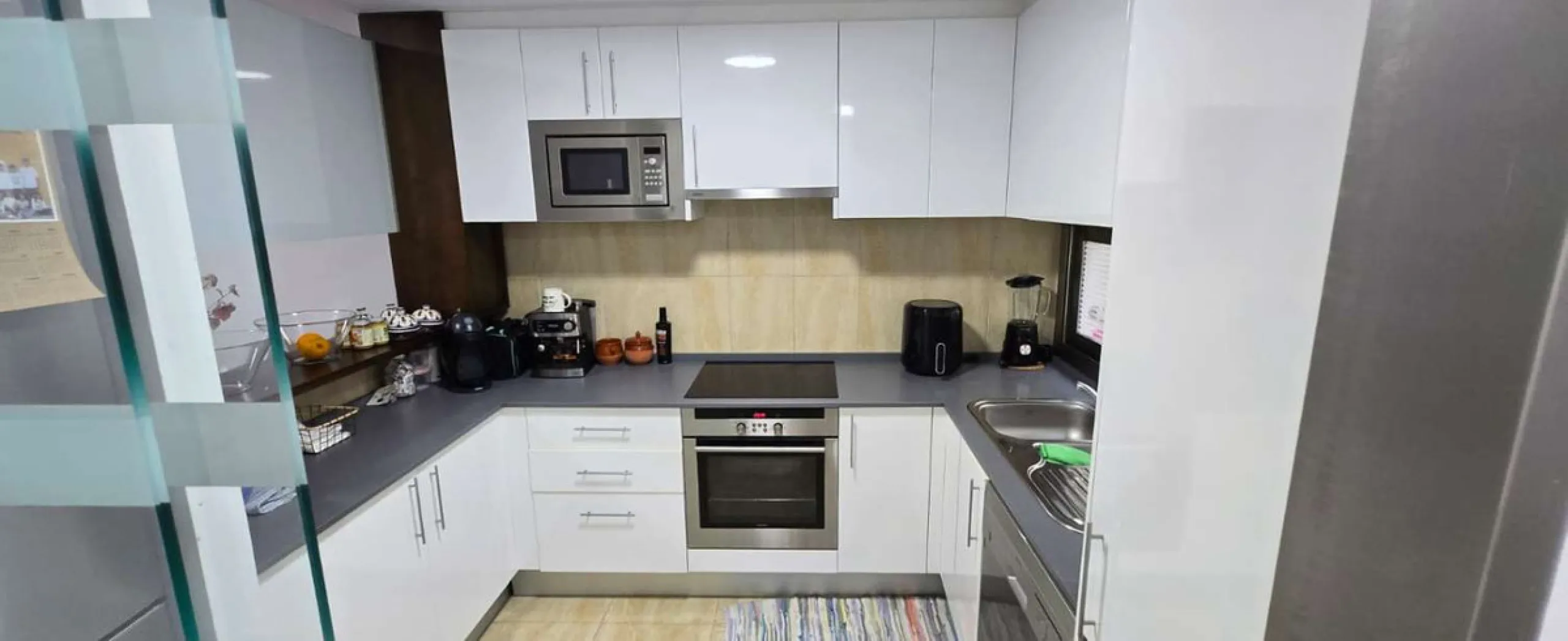 Apartment - Middle Floor Apartment в продаже в Mijas, Málaga. В доме 1 спален и 1 ванных комнат. Площадь дома 120 м²
