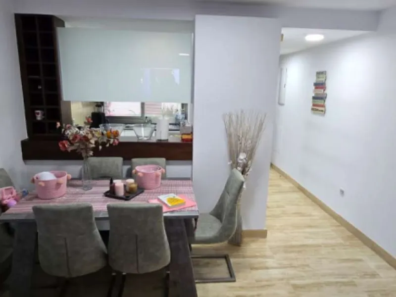 Apartment - Middle Floor Apartment в продаже в Mijas, Málaga. В доме 1 спален и 1 ванных комнат. Площадь дома 120 м²