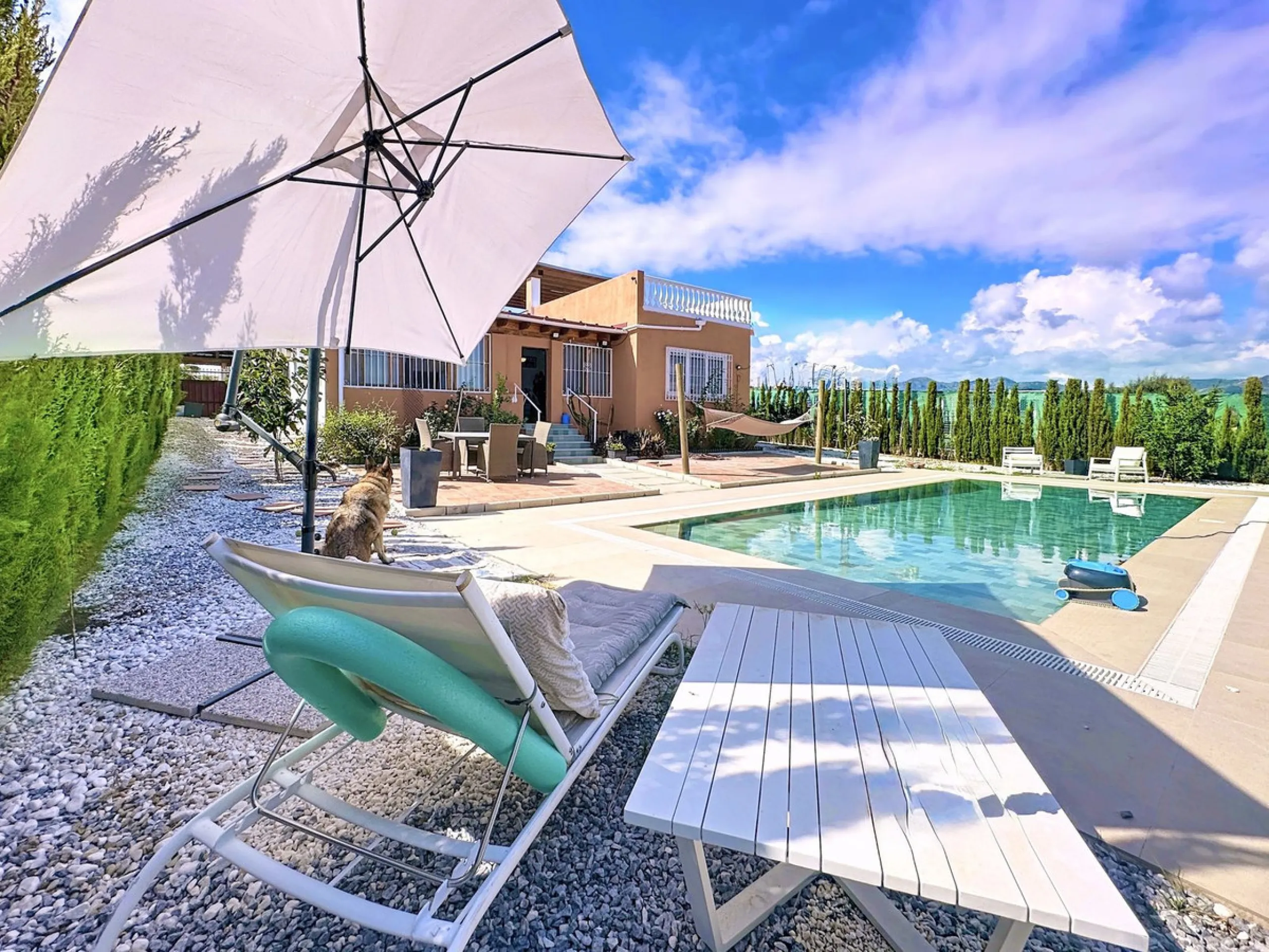 Exclusive Villa in Buenas Noches, Estepona – Prime Location between Gibraltar and Marbella
