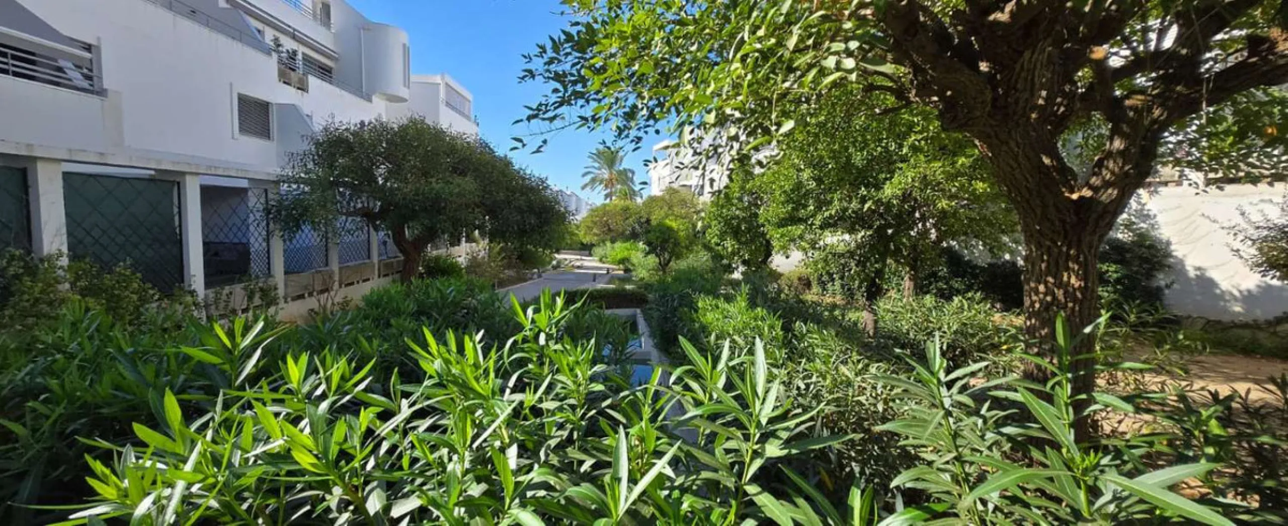 Apartment - Middle Floor Apartment в продаже в Mijas, Málaga. В доме 1 спален и 1 ванных комнат. Площадь дома 120 м²