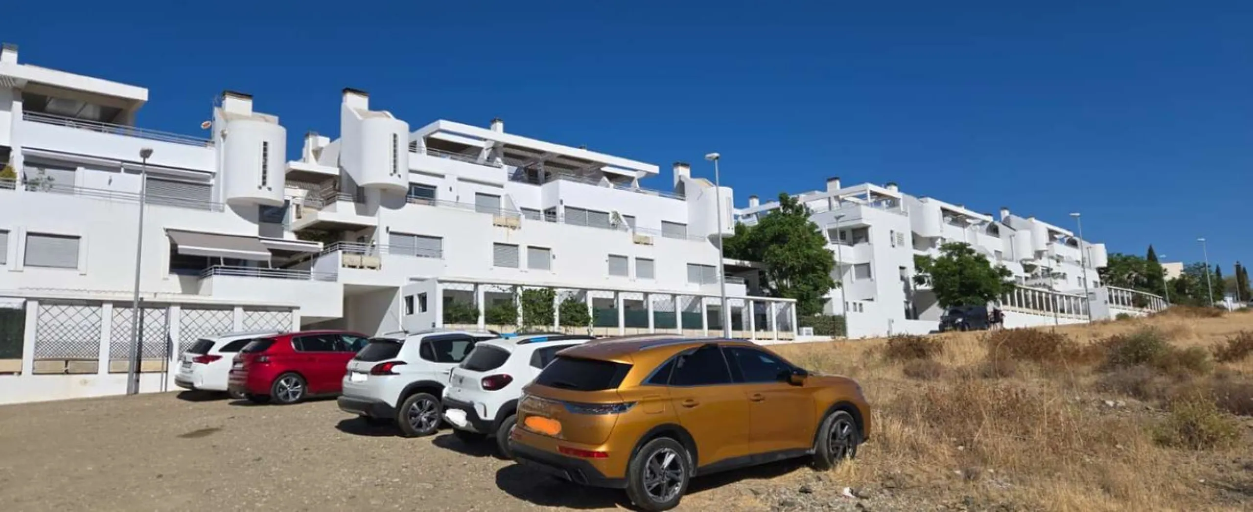Apartment - Middle Floor Apartment в продаже в Mijas, Málaga. В доме 1 спален и 1 ванных комнат. Площадь дома 120 м²