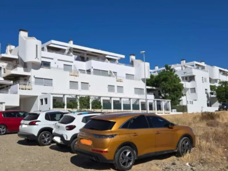 Apartment - Middle Floor Apartment в продаже в Mijas, Málaga. В доме 1 спален и 1 ванных комнат. Площадь дома 120 м²