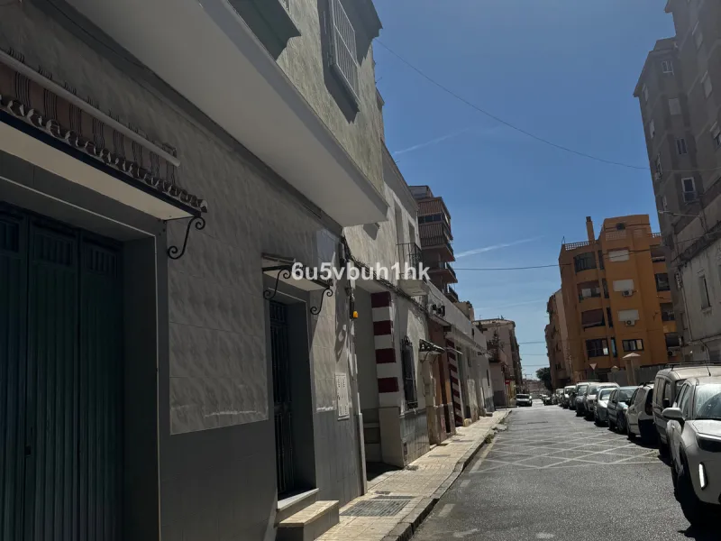 Commercial - Apartment Complex в продаже в Málaga, Málaga. Площадь дома 1230 м²
