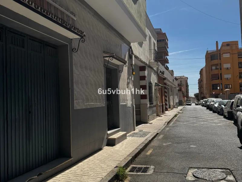 Commercial - Apartment Complex в продаже в Málaga, Málaga. Площадь дома 1230 м²